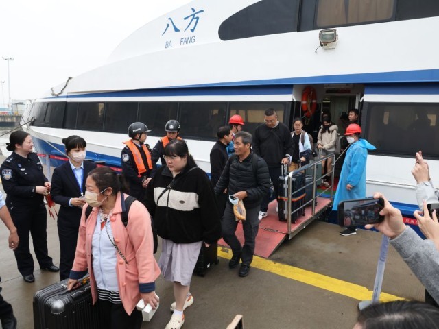 台胞清明寻根踏青到福建(图1)