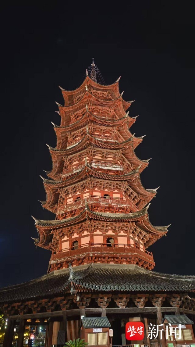 灯火映古城夜游醉姑苏盘门灯光秀点亮姑苏夜经济新图景(图4)