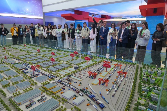 PA视讯理想之光照山河青春同心向未来(图2)