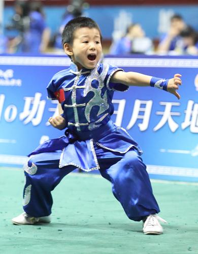 2017北京少儿武术散打比赛举行 三千中外少儿