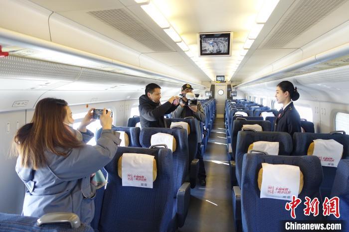 ��Ӱ��ͬ����������Ʒ �˽� ��