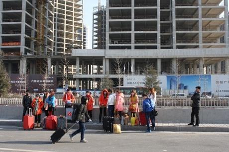 打车难重现街头 我们正为网约车新政买单