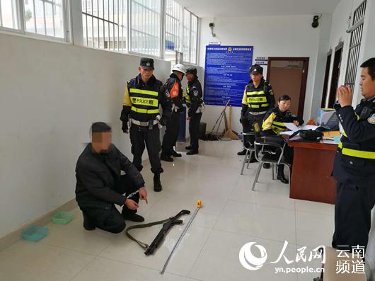 �˳�����ʻԱָ�Ϸ���ǹ ��ѧƽ ��