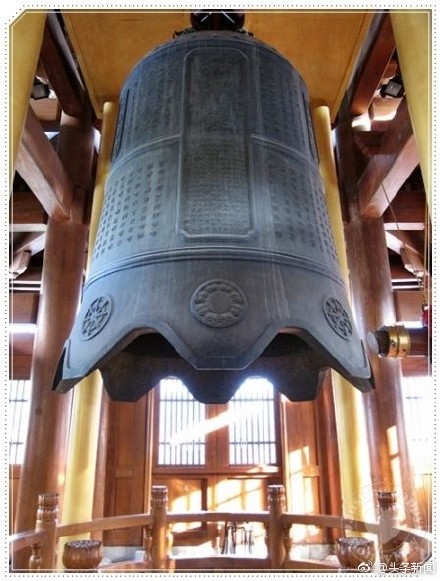 上海静安寺大钟坠落 上海静安寺大钟坠落