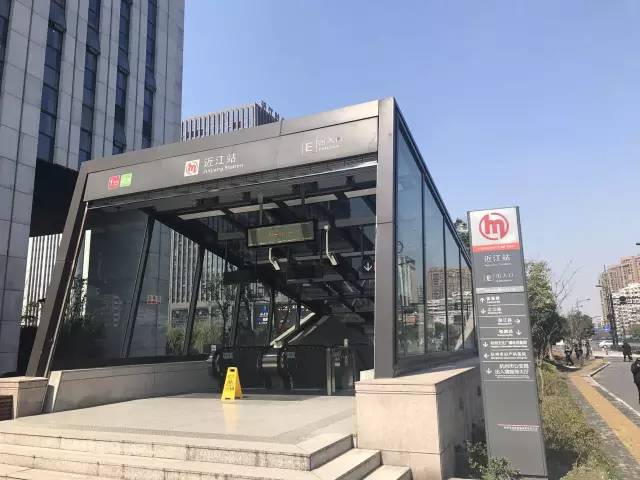 �������ӵ����Զ���Ʊ����һ��Ʊ �³�100��Ԫ