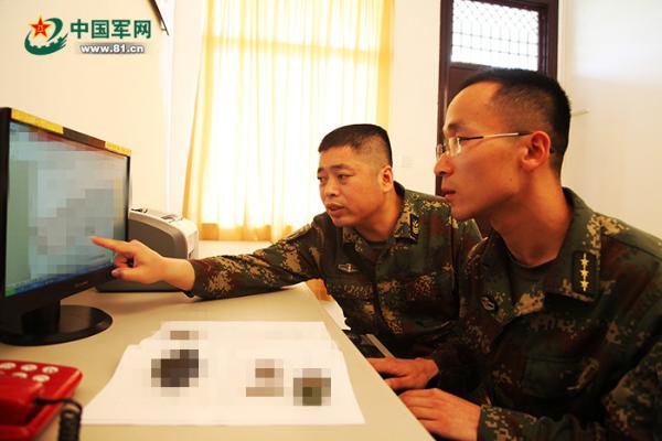 火箭军举行授衔仪式 51名导弹兵戴上士兵最高