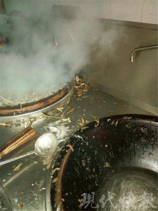 为小学配餐的公司被曝使用霉变食物 监管部门介入