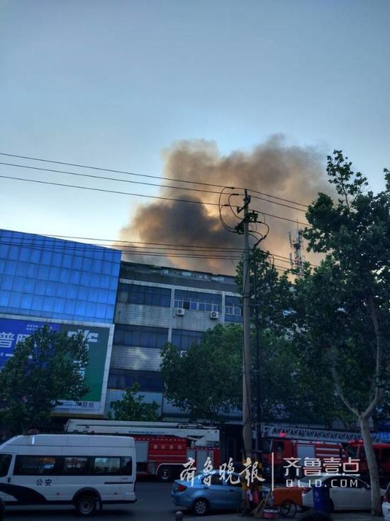 ͻ����Ϋ������·�ƾ߳Ǹ���������ܵ�·�ѱ����