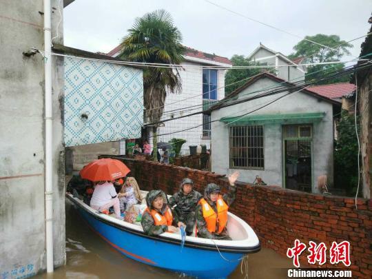 三轮暴雨袭击后的浙江百态：逾48万人受灾 救援有条不紊