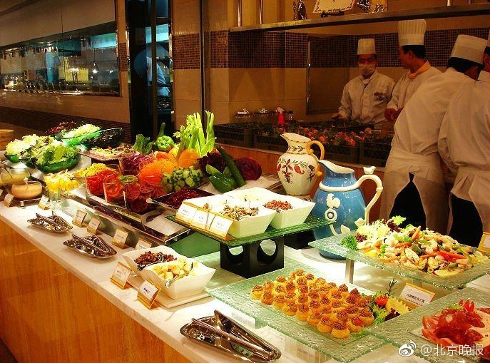 金钱豹北京最后一家翠微店关门 消费者退卡难