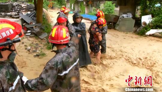 重庆市奉节县劳动人口_...工作人员为企业家们介绍投资项目 记者 蒋雨龙 摄(2)