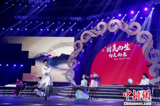 ѡ�ֲ���չʾ�������� ��