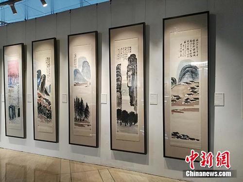 ���ʯ��Ʒ��ɽˮʮ���������ڱ���չ����<a target='_blank' href='http://www.chinanews.com/' _fcksavedurl='http://www.chinanews.com/' ></table>������</a>���� ������ ��