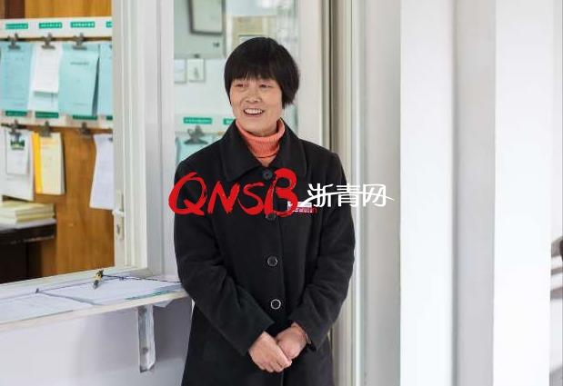 �����޹ܰ������������ˣ�800����ѧ������Ը�����������裬���ߣ���