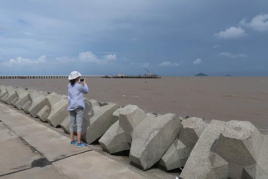 国家海洋预报台受安比影响上海沿海将现巨浪