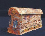 卫永刚|这伙人白天开饭店，深夜却在挖地道偷文物，抓！