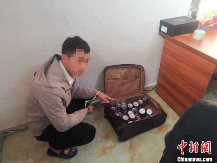麻古|四川警方破获寄递贩毒大案：饮料瓶中暗藏上万颗麻古