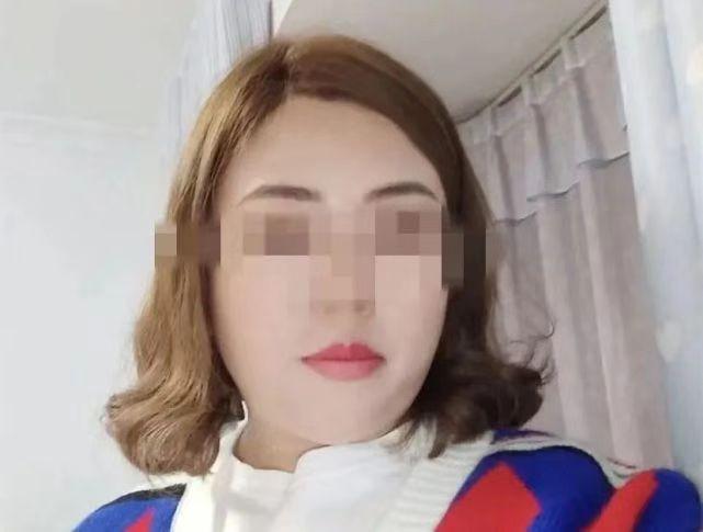 四川3岁女童遭继母虐打致死案开庭,生母称暂不考虑民事赔偿望重判,庭上有证言“孩子做梦都在叫:别打我”