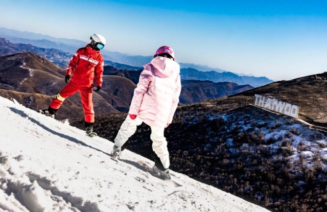 初级爱好者变成发烧谈球吧体育友滑雪究竟有什么魅力？(图9)