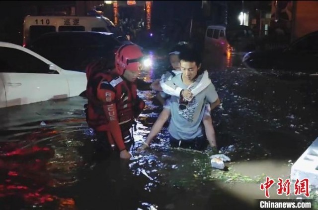 四川资阳、宜宾等地遭遇强对流天气紧急避险转移近700人