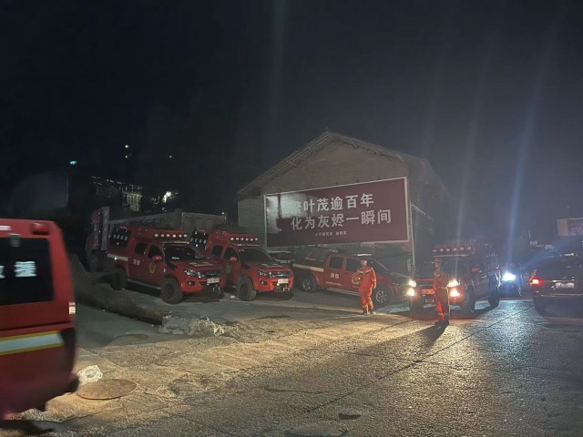 震后太平镇 本文图均为胥辉 图