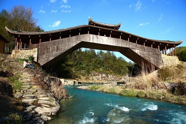 365体育唯一入口:为2193座廊桥续写“人间烟火”(图3)