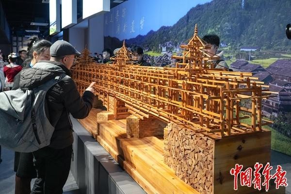 365体育唯一入口:为2193座廊桥续写“人间烟火”(图4)