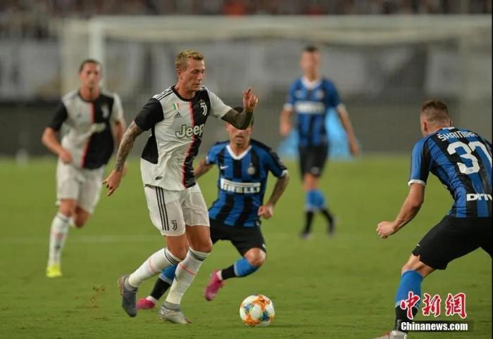 意大利足球甲级联赛无可思议！6：0狂胜拉齐奥国米强势回归冲击第21座意甲冠军！