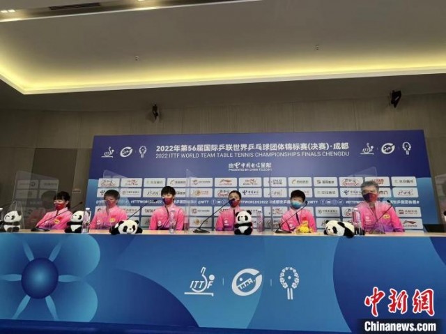 ��ƹŮ�ź�ɨ�ձ�����ƹ�����������͸¶��ʤ�ؾ�