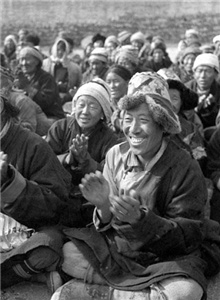 西藏的和平解放和民主改革.jpg