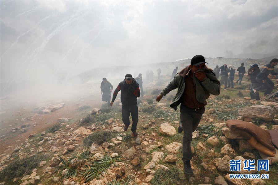 �����һ�ߣ���4����ͻ