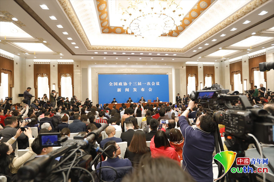 全国政协十三届一次会议新闻发布会在京召开