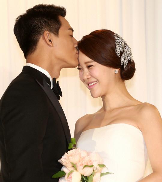 王力宏婚礼公开 rain金泰熙韩佳人等韩星最美婚礼照盘点【组图】