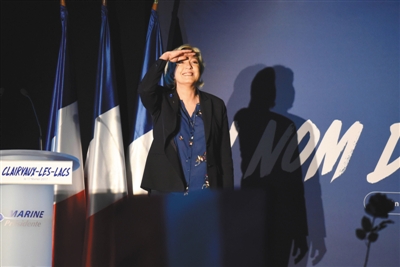法国极右翼勒庞支持率居首 总统选举悬念增加