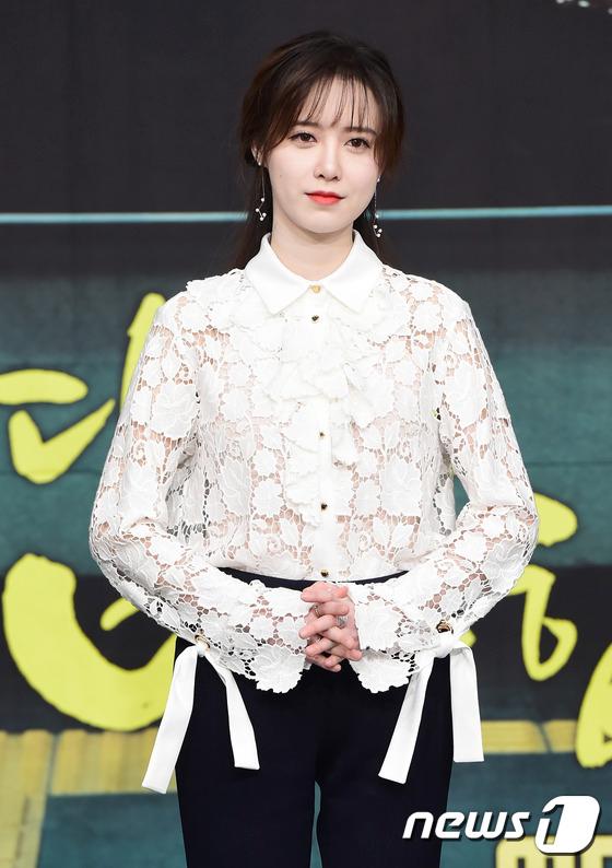 具惠善亮相新剧发布会表情高冷 严正花孙泰英齐现身【组图】