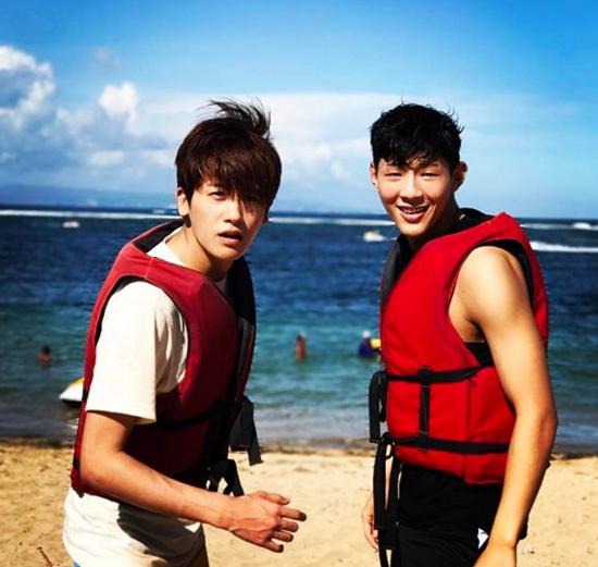 大力女都奉顺朴炯植金志洙晒休假照网友问朴宝英在哪图