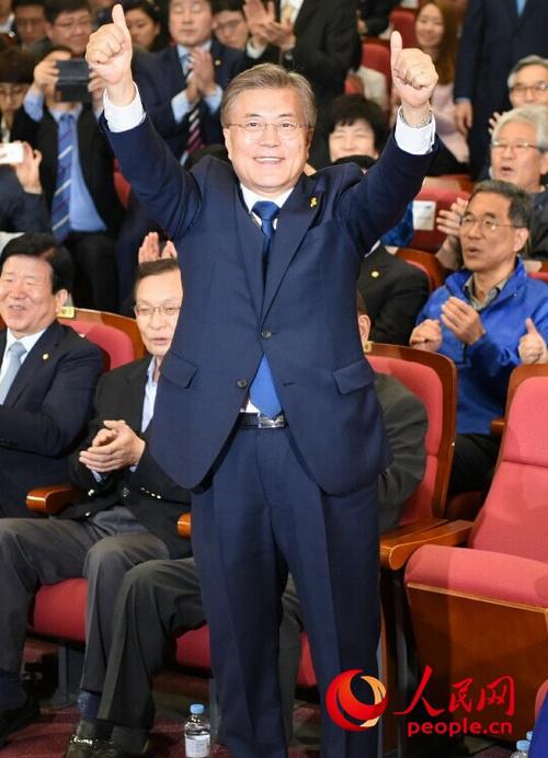 �����������ĺ�����ͳ֮·��������Ӫ������̨