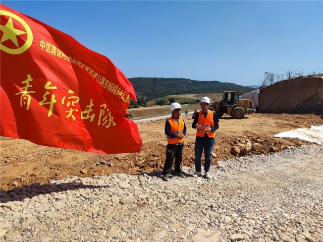 2023��8�£����Ž��谢�������Ƕ������ٹ�·�����84������Ŀ����ͻ���ӳ�Ա�����ֳ����ۻ�����������ϸ�ڡ����Ž��蹩ͼ