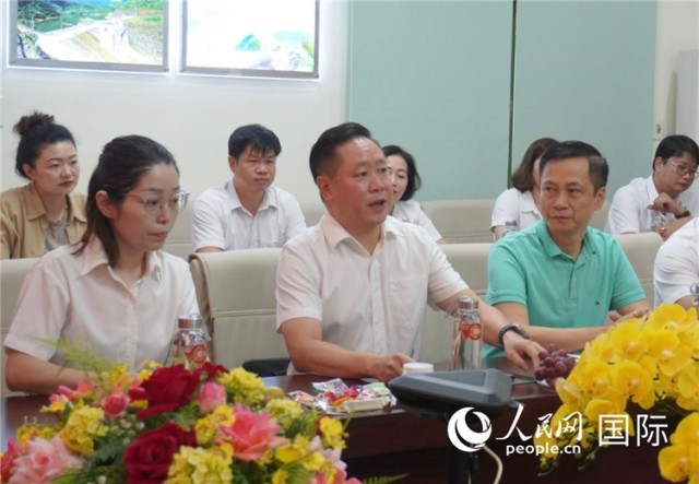 Խ�е�����˾���³���־�ۣ�ǰ�����������Խ�ϵ����������ɳɯ��