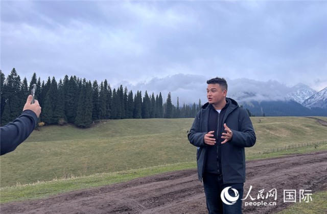 �ڿ�����������������ѩɽ�����𺳣�����¼���˶���Ƶ��Ʒ��������������������