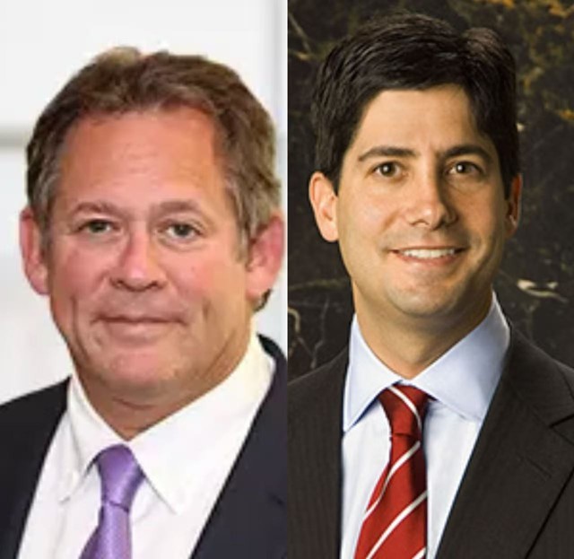 左边为里德尔,右边为沃什