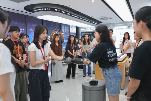 In addition to beautiful landscapes and cultural heritage, "good technology" adds to inbound tourism with AI education