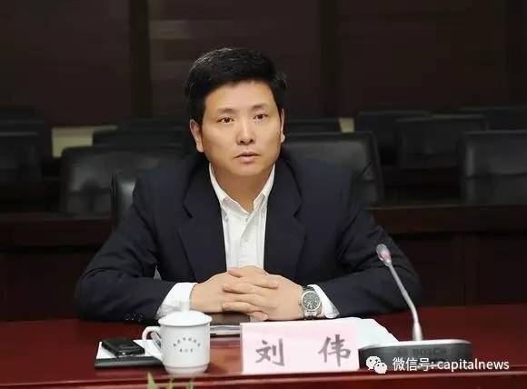 去年刚从政府到人大 今又回到政府当部长