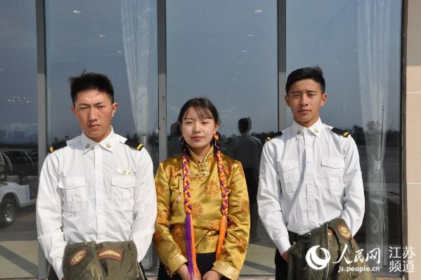 人民网苏州2月27日电(记者王继亮)"阿爸阿妈,罗萨扎西德勒,身体健康.