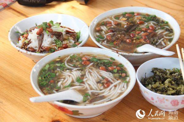 "全域美食季·粽情定安行"美女记者赏美景品美食