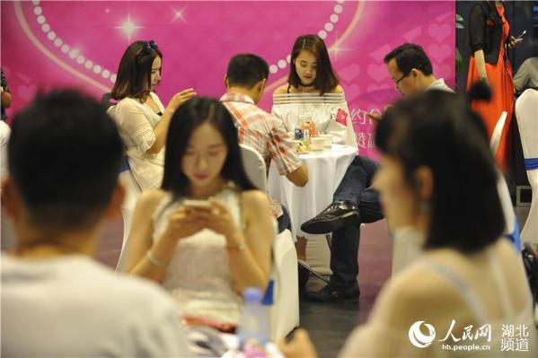 寻找心灵归宿：武汉征婚交友新风向