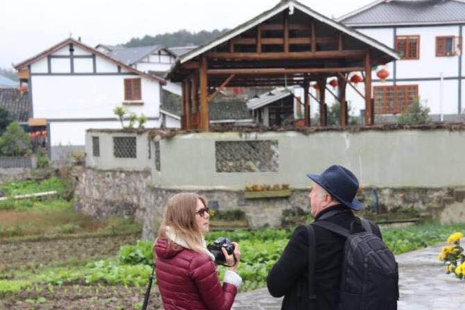 学思践悟十九大精准扶贫让花茂村花繁叶茂