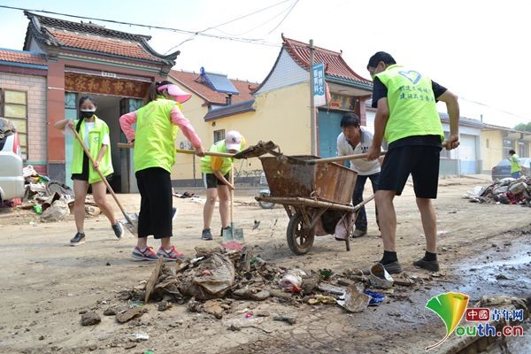团寿光市委:救灾一线 2000名志愿者连续奋战显