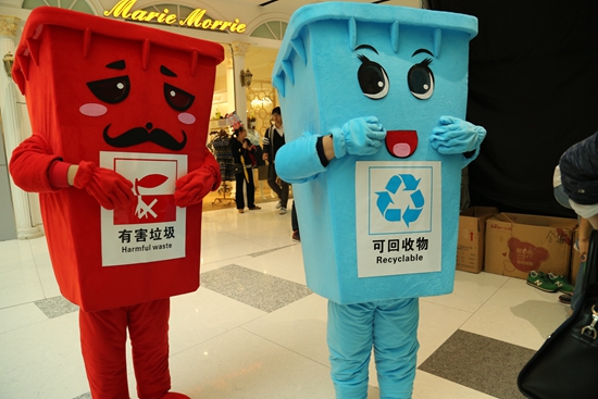浙江宁波,卡通垃圾分类形象亮相,普及垃圾分类理念.