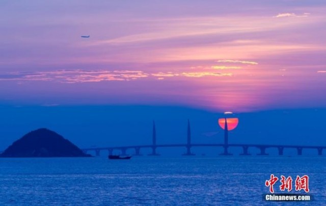 ����ͼ������Ĵ��š� <a target='_blank' href='/'><p  align=